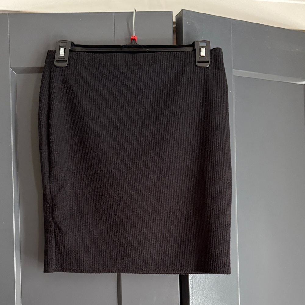 Boohoo Classic Black Mini Skirt